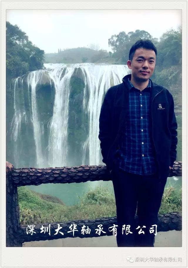 來一張浦經理的特寫，有沒有長得很像李彥宏？